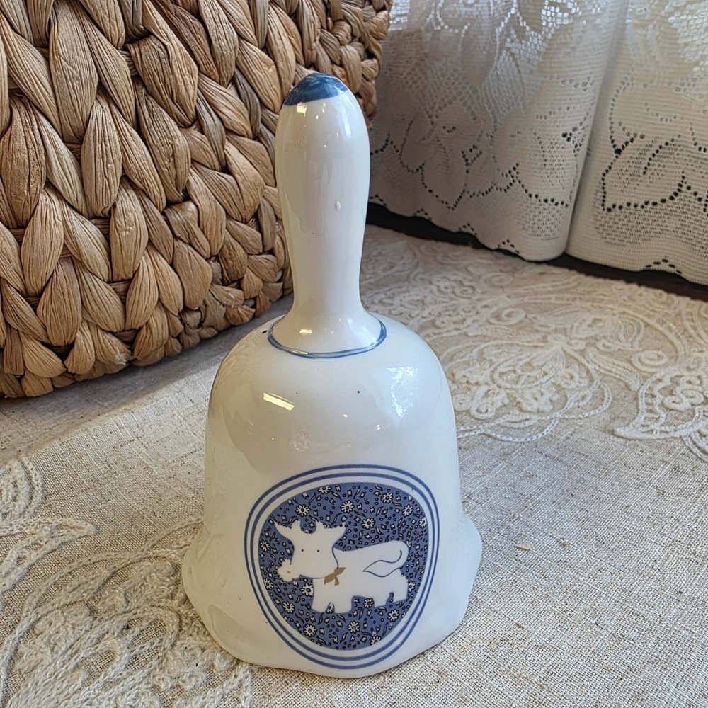 Artmark Decorative Hand Bell 5in White Blue Folk Art Cow Vintage Taiwan